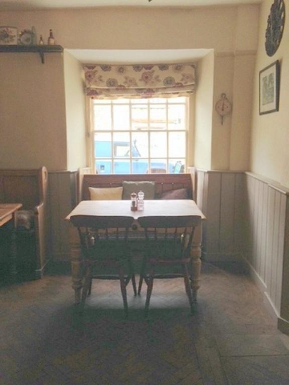 The Royal Oak Burford Bed & Breakfast Exterior photo